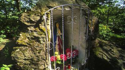 wiesenfelden-ausflugsziele-sehenswrdigkeiten-niederbayern-mariengrotte